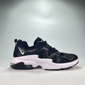 Nike Air Max Graviton Black White Running Shoes AT4404-001 Women's Size 9.5